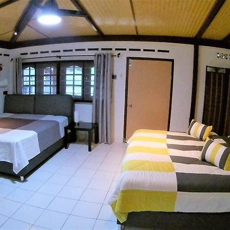 Sabandy House B&B Padang Mat Sirat Екстер'єр фото