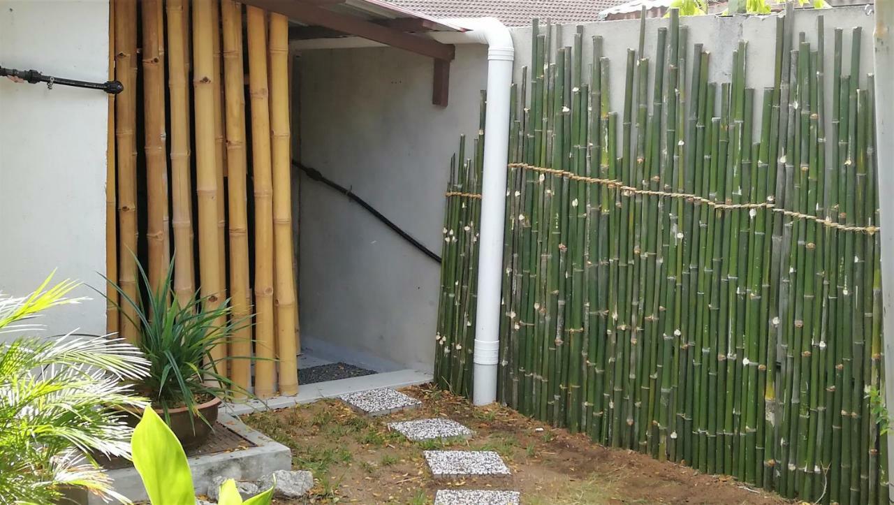 Sabandy House B&B Padang Mat Sirat Екстер'єр фото