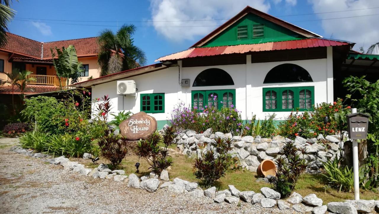 Sabandy House B&B Padang Mat Sirat Екстер'єр фото