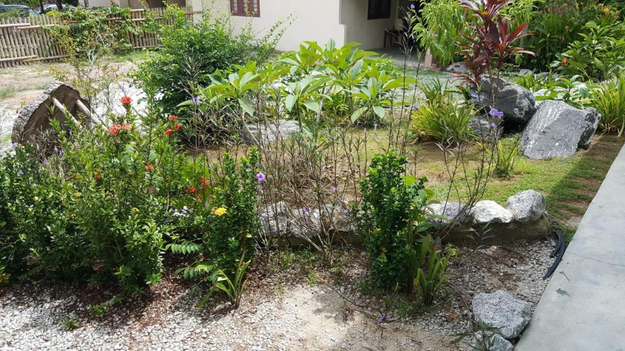 Sabandy House B&B Padang Mat Sirat Екстер'єр фото